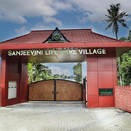 Sanjeevini Life Care Village - A Science Based Non - Invasive Holistic Wellness Destination Kochi Bagian luar foto